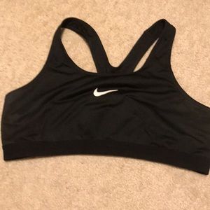 SUPER GOOD DEAL ON A NIKE SPORTS BRA
